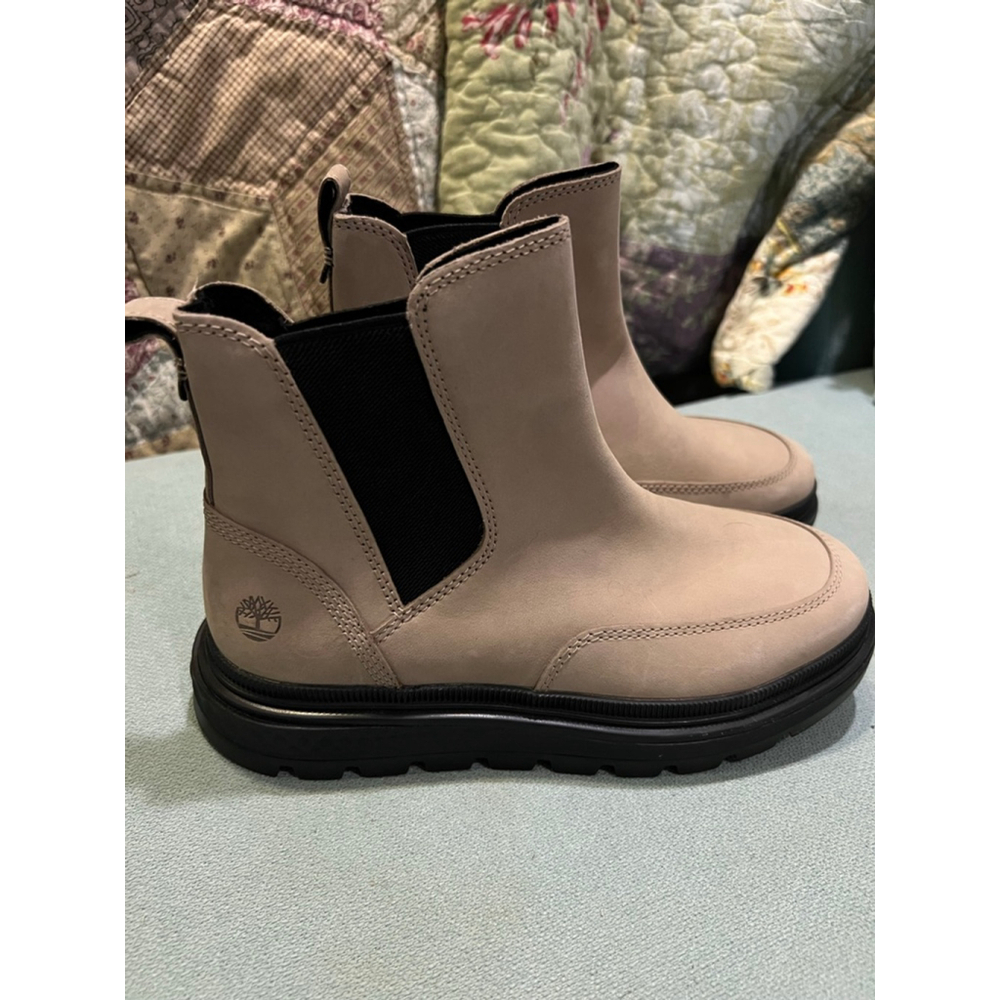 Timberland Ray City GreenStride Chelsea Boots in beige nubuck leather(size: 6.5) - Picture 1 of 6